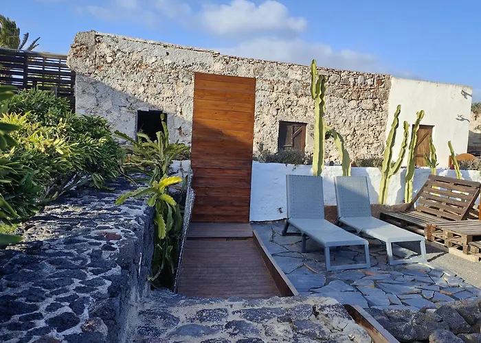 Casitas Masdache Apartment Tias